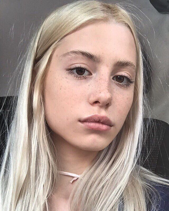 HOFMANNITA - Знаешь Кис